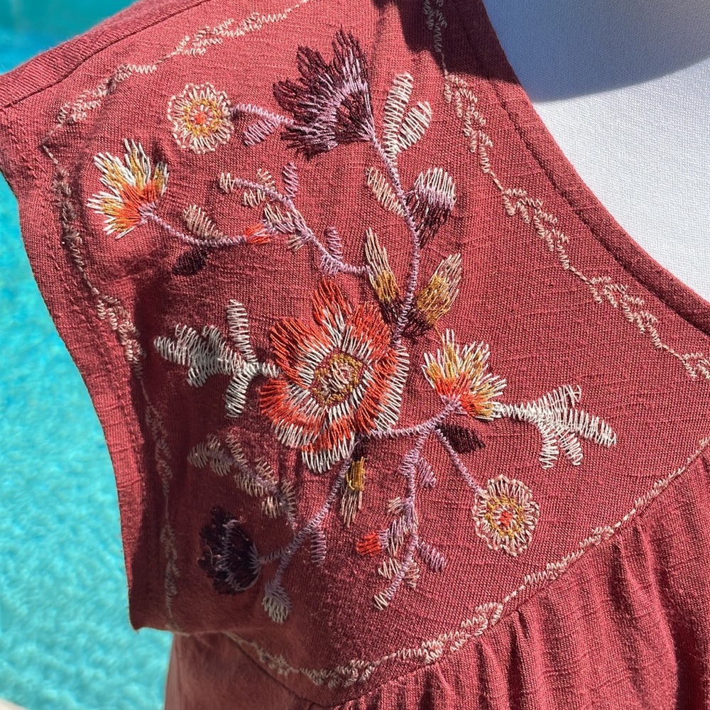 Embroidered Rust Top | Size XS - Picture 3 of 8